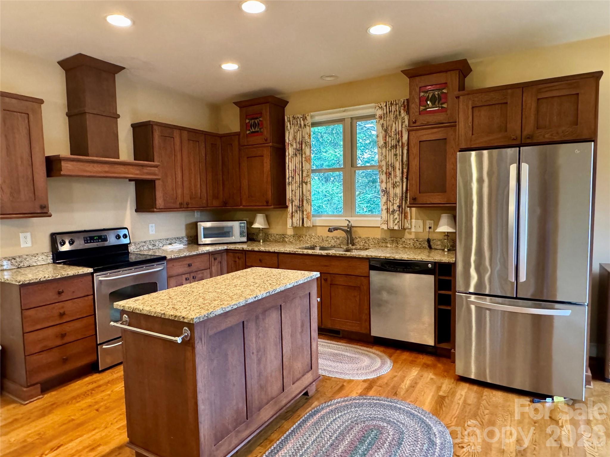 894 Dunroy Drive Hendersonville NC 28739