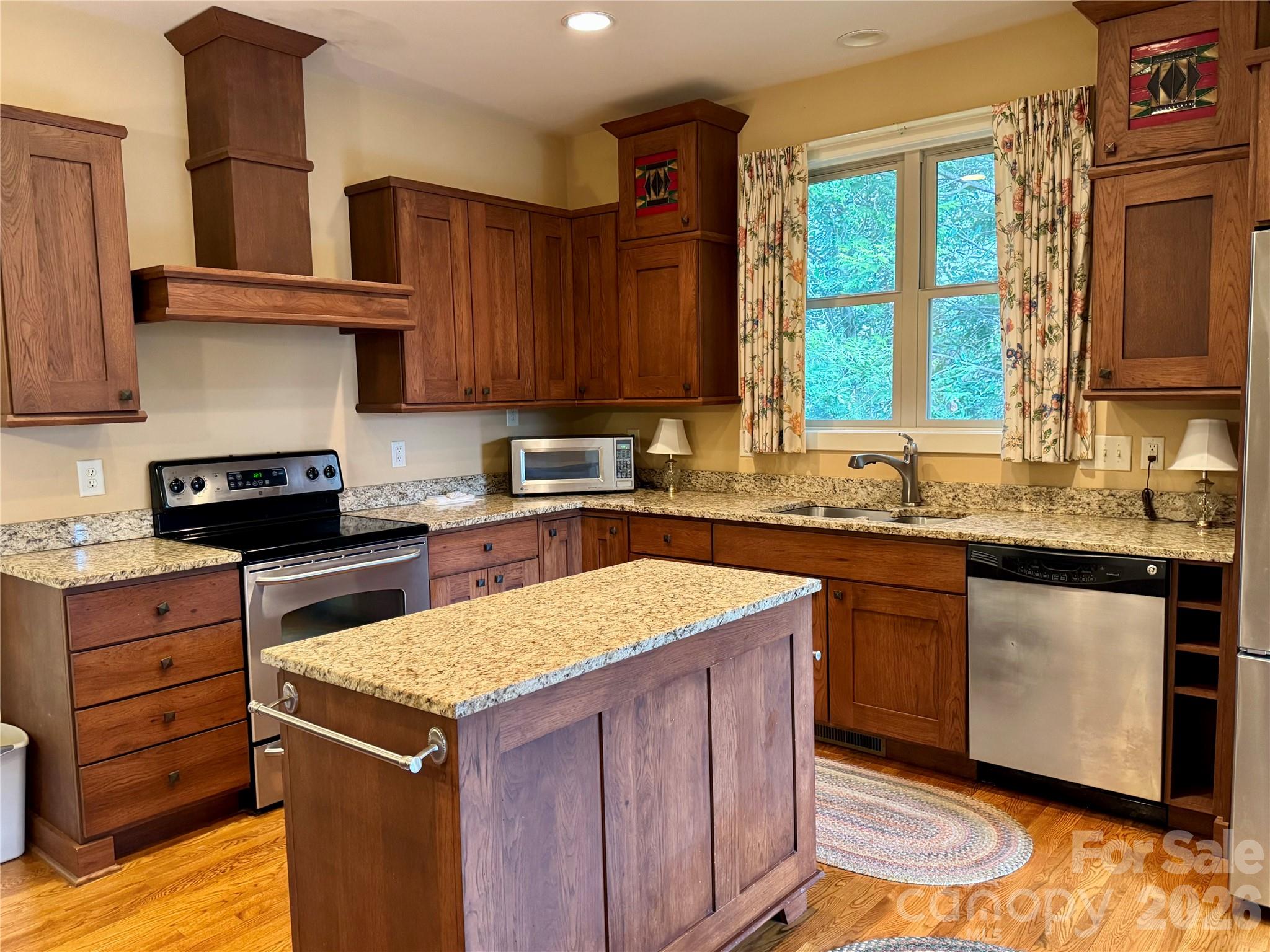 894 Dunroy Drive Hendersonville NC 28739