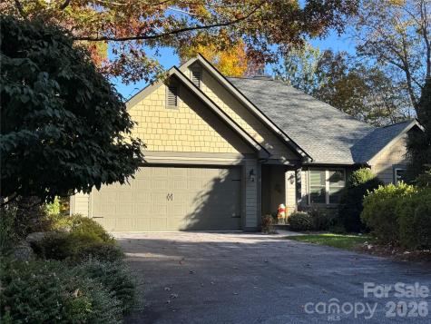 894 Dunroy Drive Hendersonville NC 28739