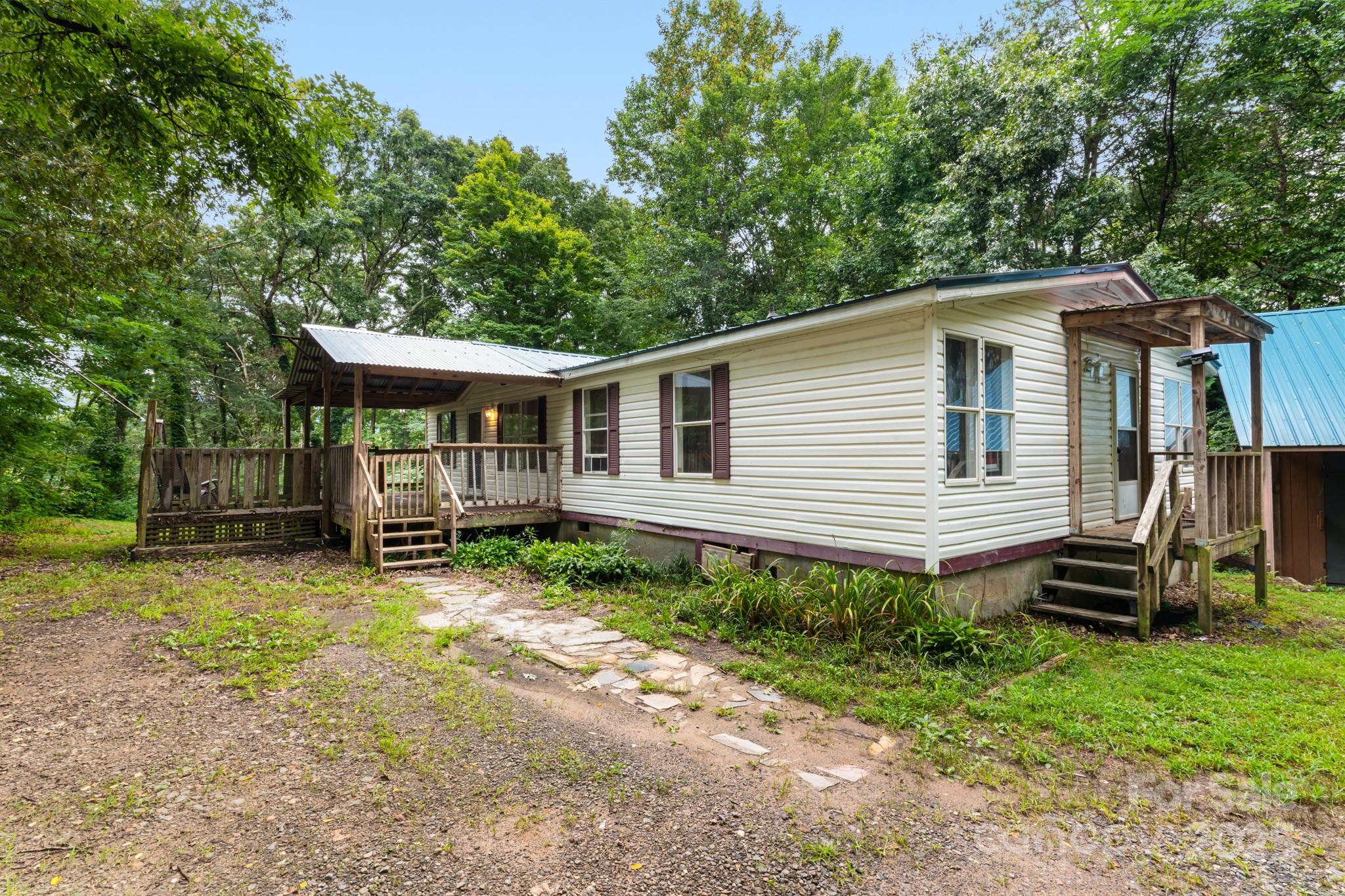 28 Myrtle Road Swannanoa NC 28778