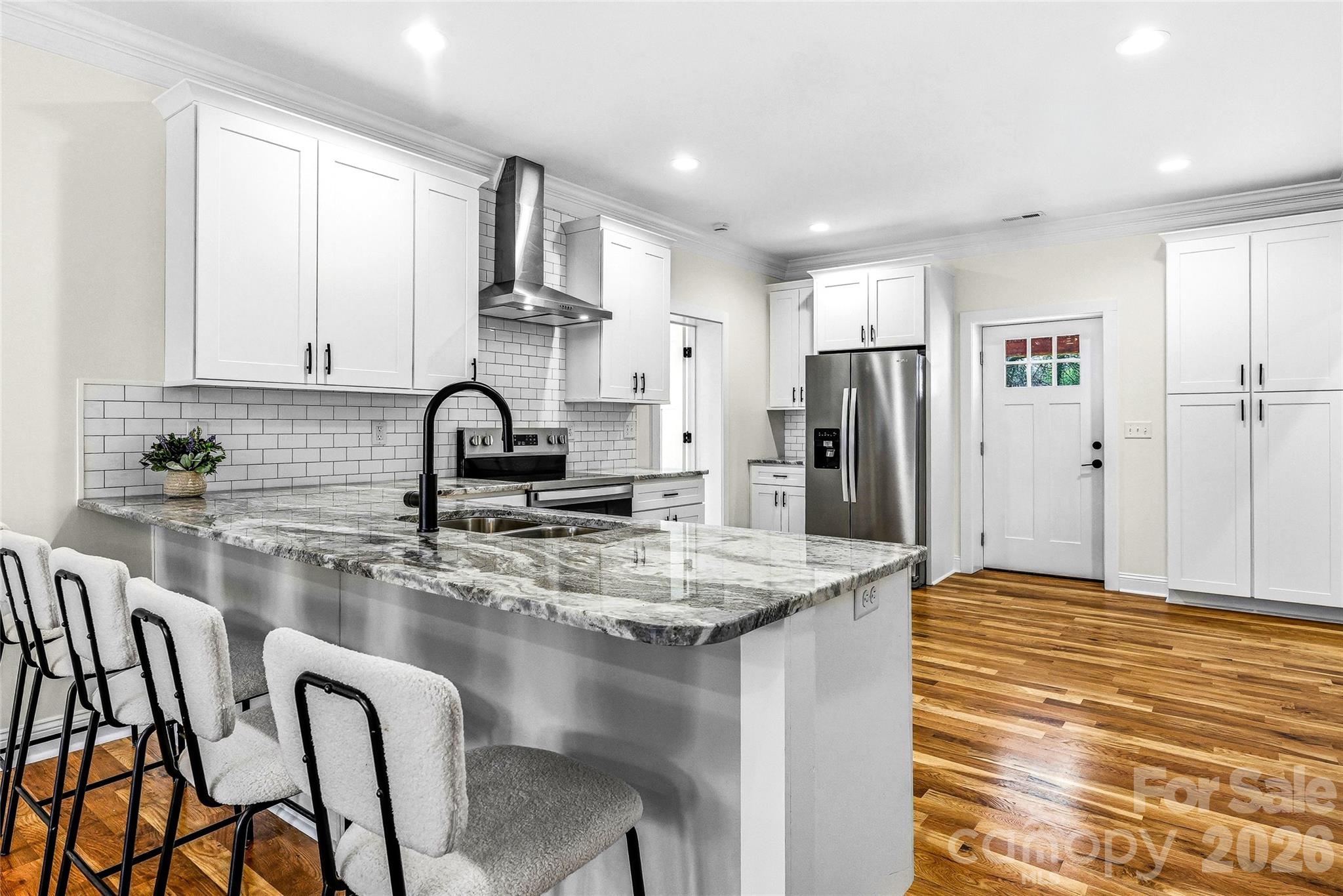 807 N Whitted Street Hendersonville NC 28791