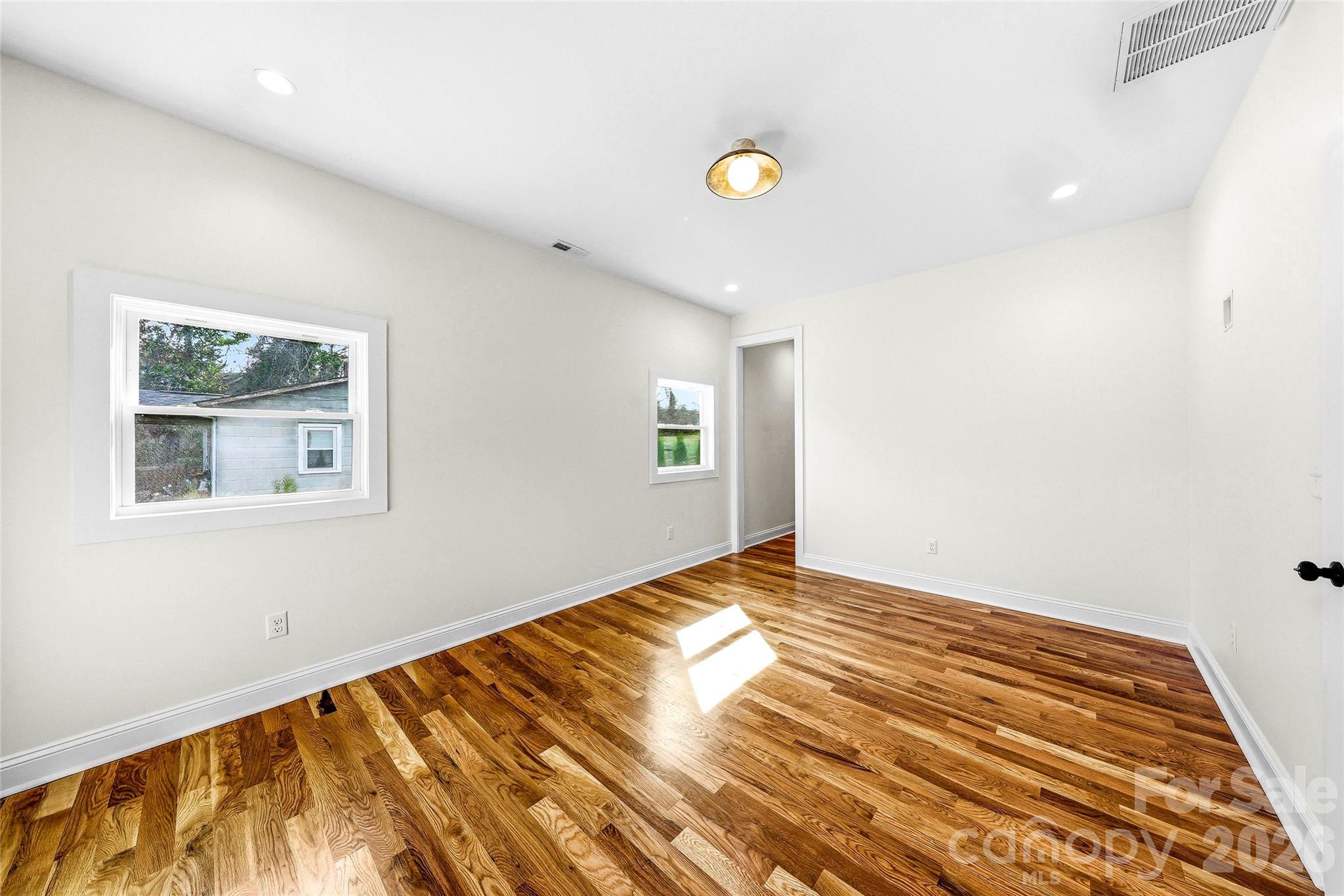 807 N Whitted Street Hendersonville NC 28791