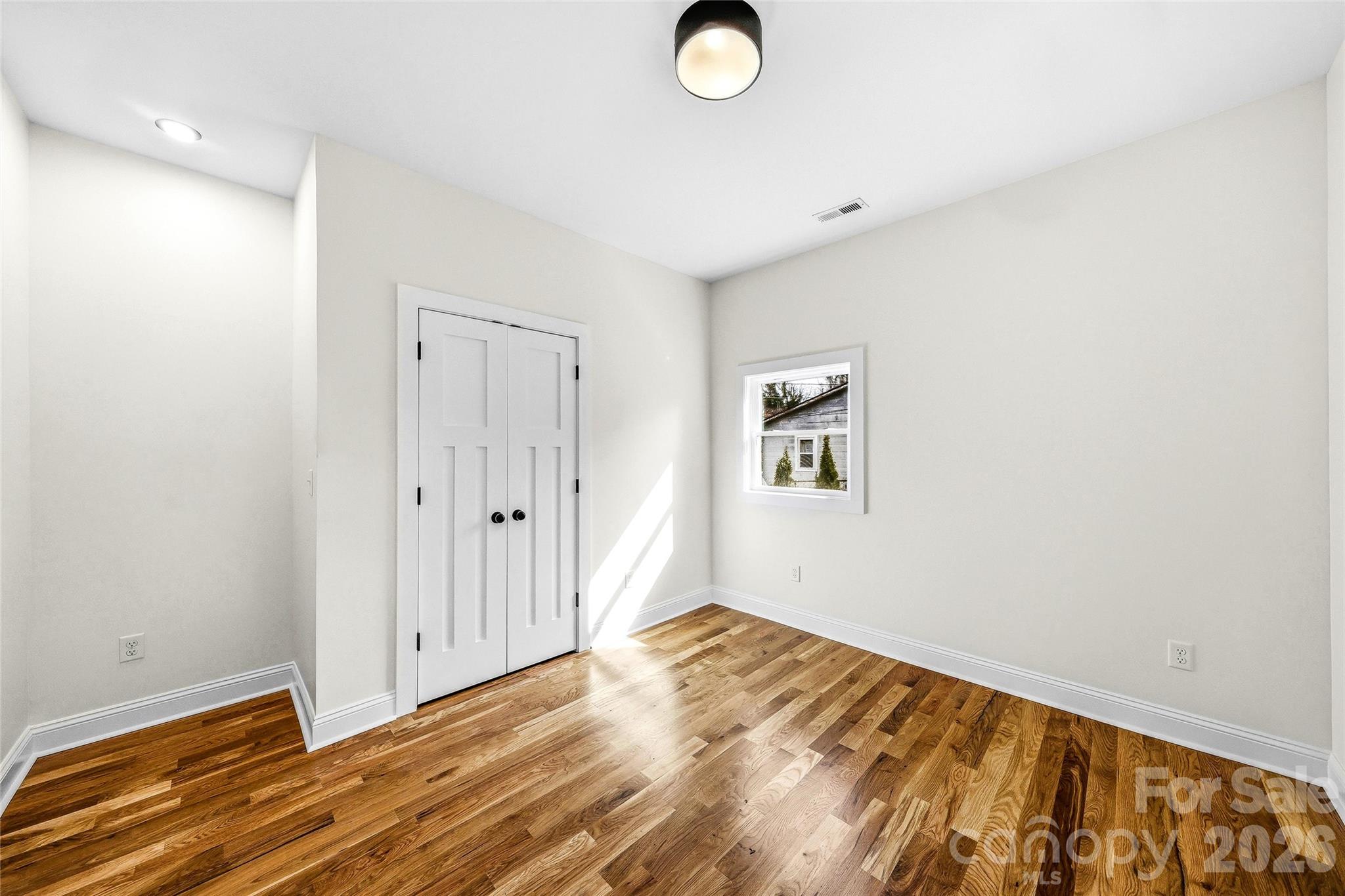807 N Whitted Street Hendersonville NC 28791