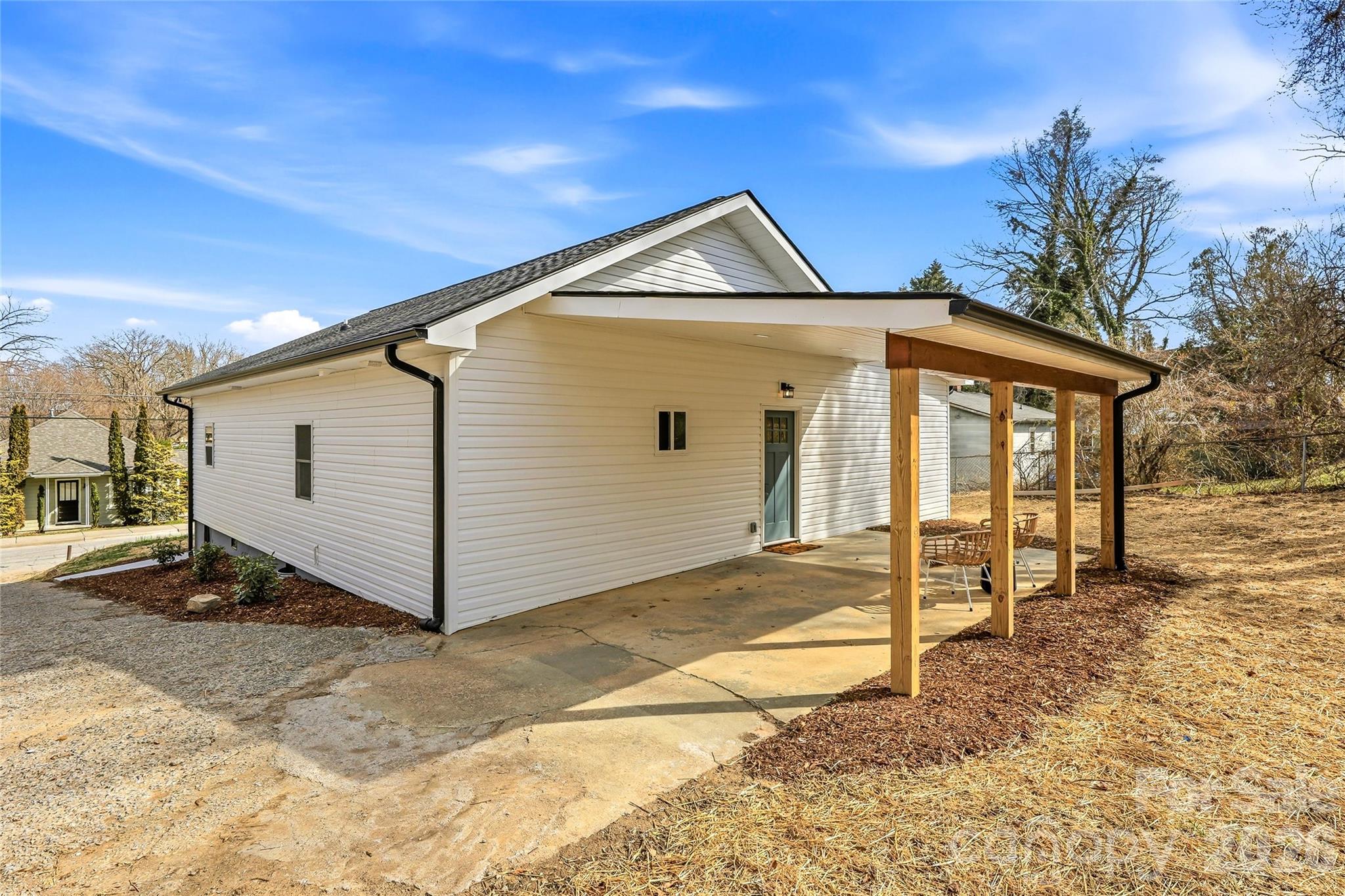 807 N Whitted Street Hendersonville NC 28791