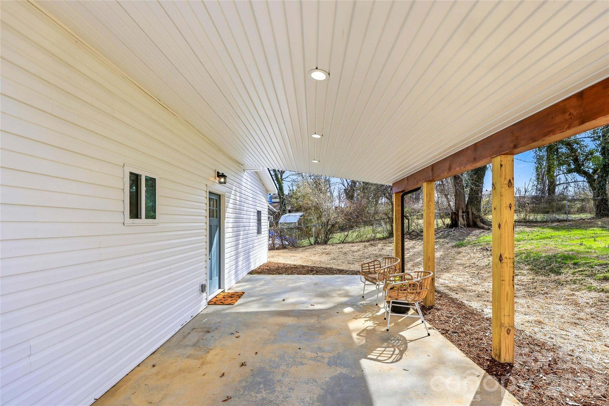 807 N Whitted Street Hendersonville NC 28791