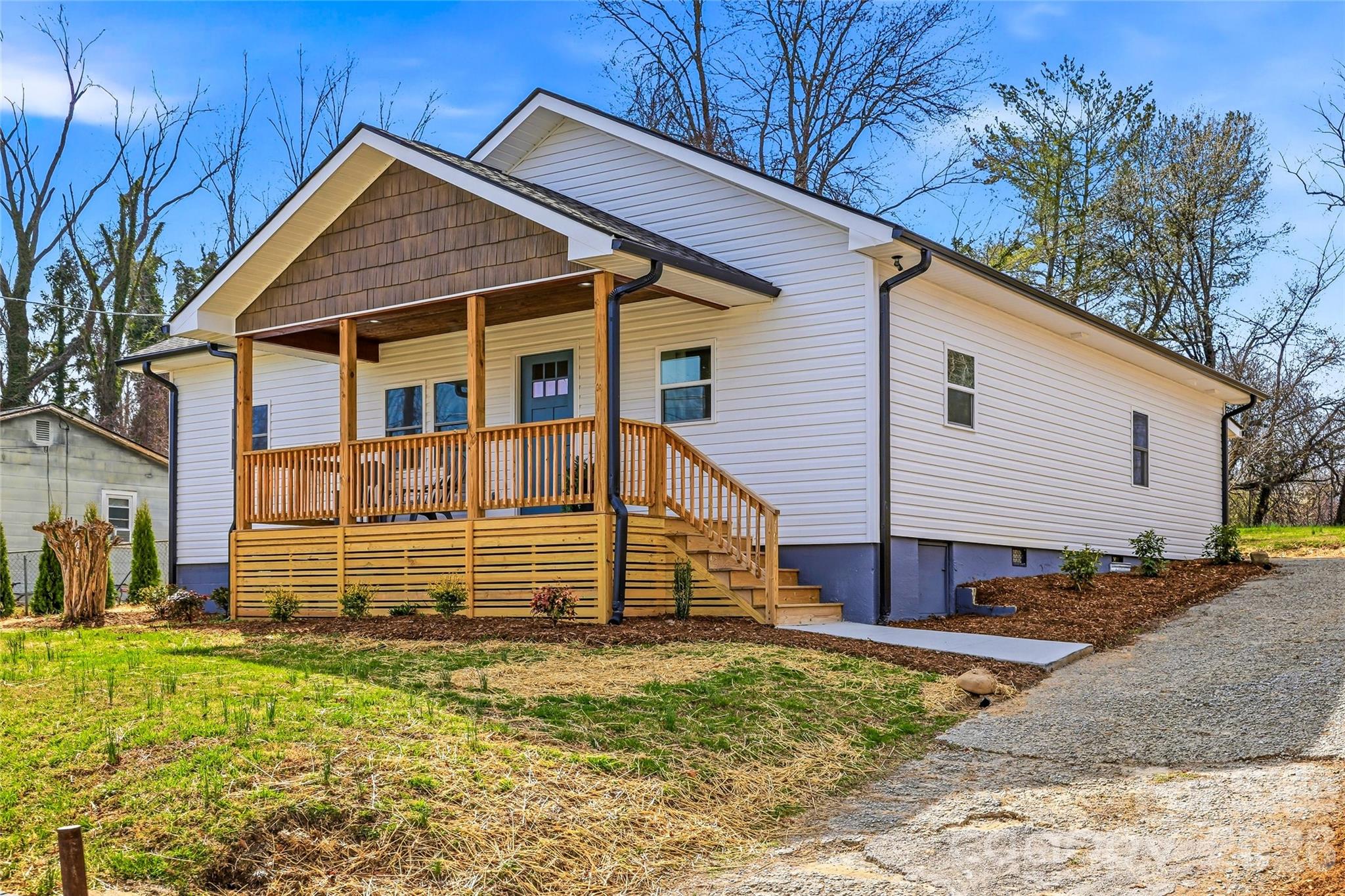 807 N Whitted Street Hendersonville NC 28791