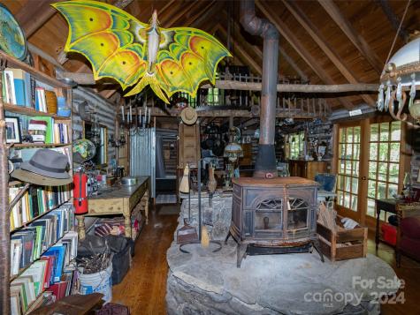 1001 Mountain Glen Road Canton NC 28716