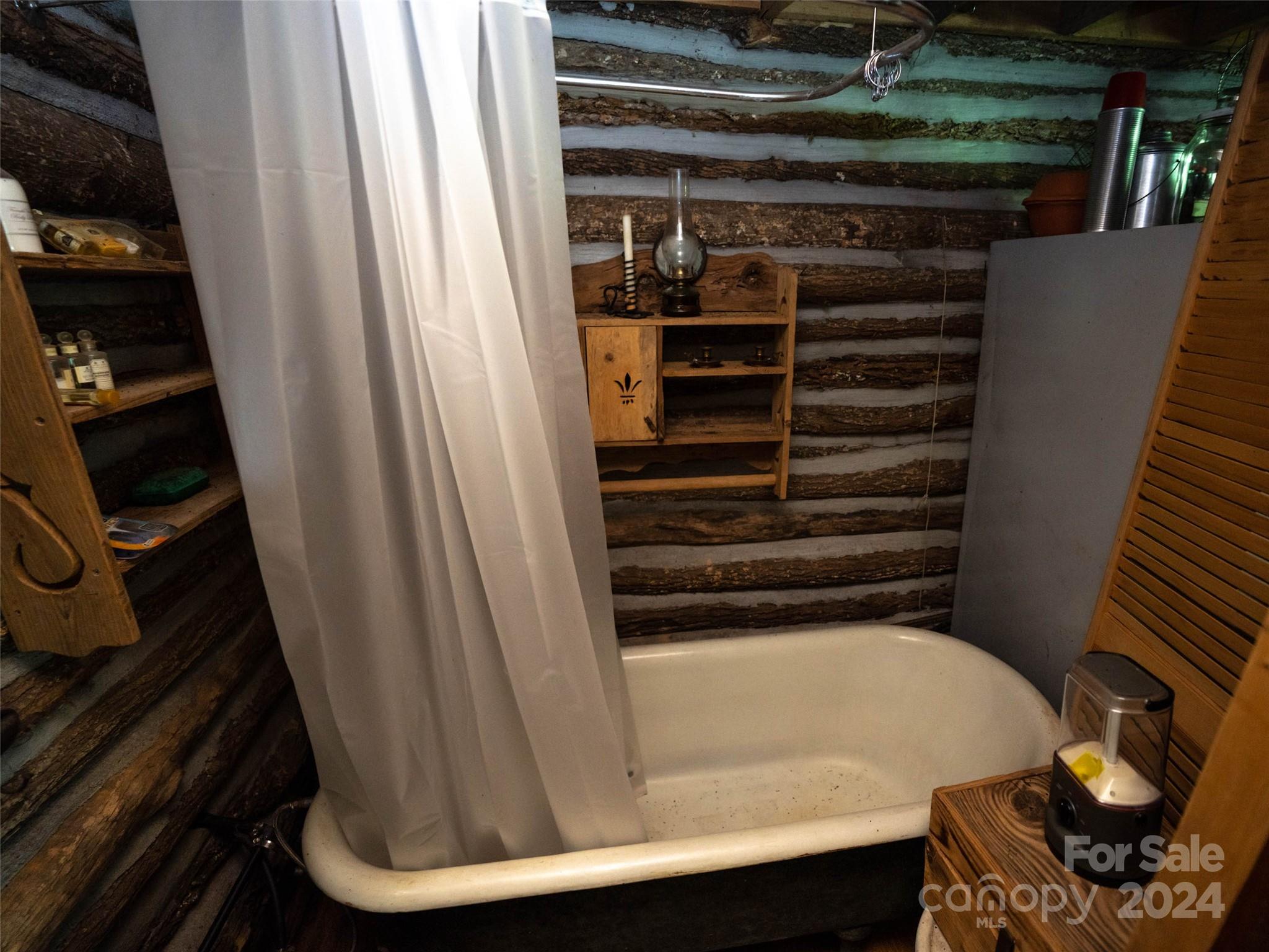 1001 Mountain Glen Road Canton NC 28716