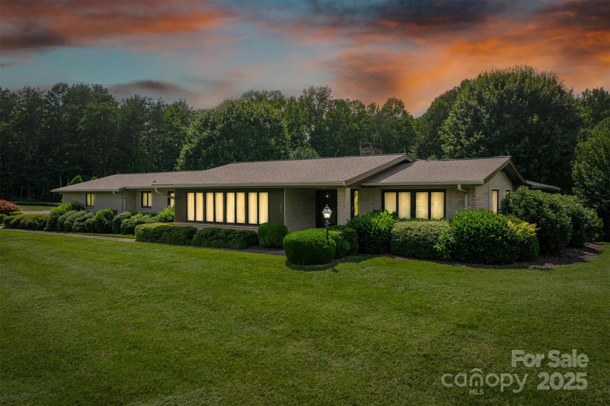2813 Lakeview Drive Lenoir NC 28645