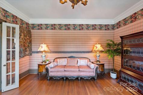 23 Greenleaf Circle Asheville NC 28804