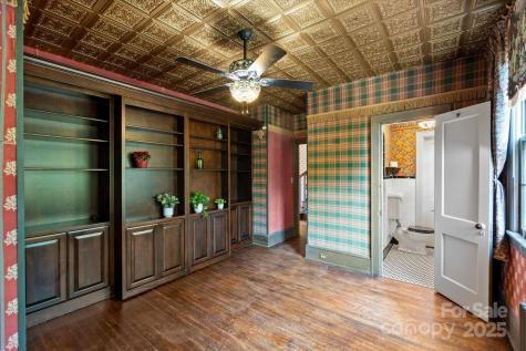 23 Greenleaf Circle Asheville NC 28804