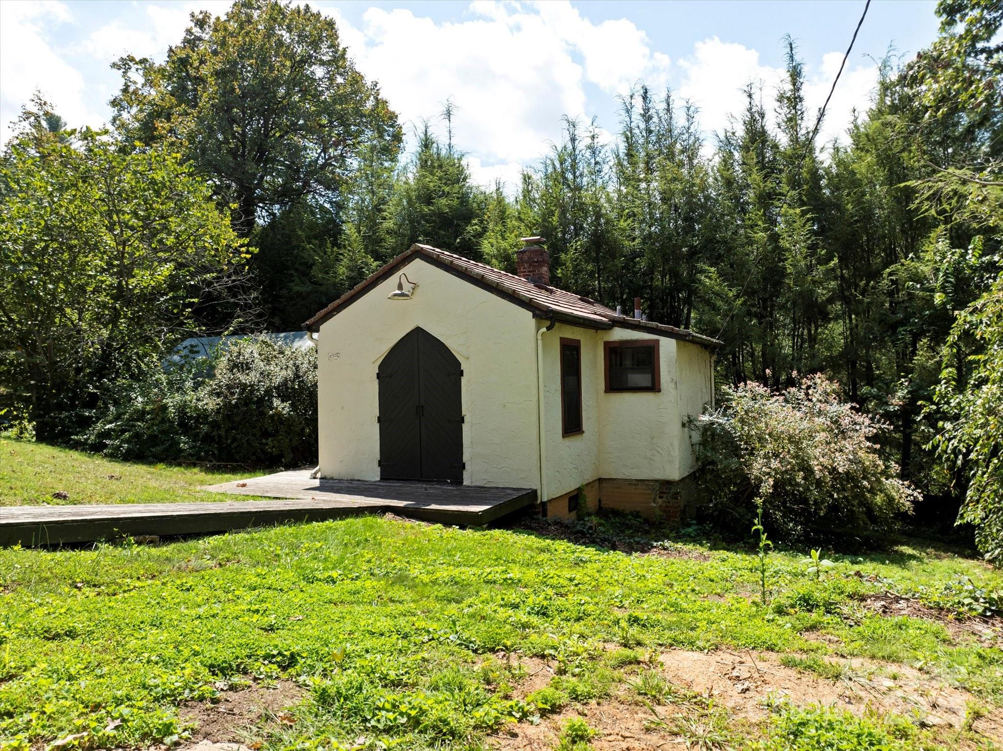 23 Greenleaf Circle Asheville NC 28804