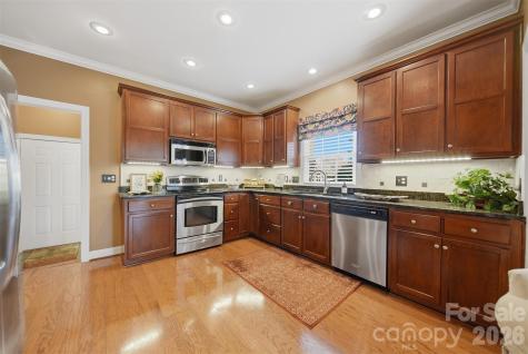 4410 1st Street Drive NW Hickory NC 28601
