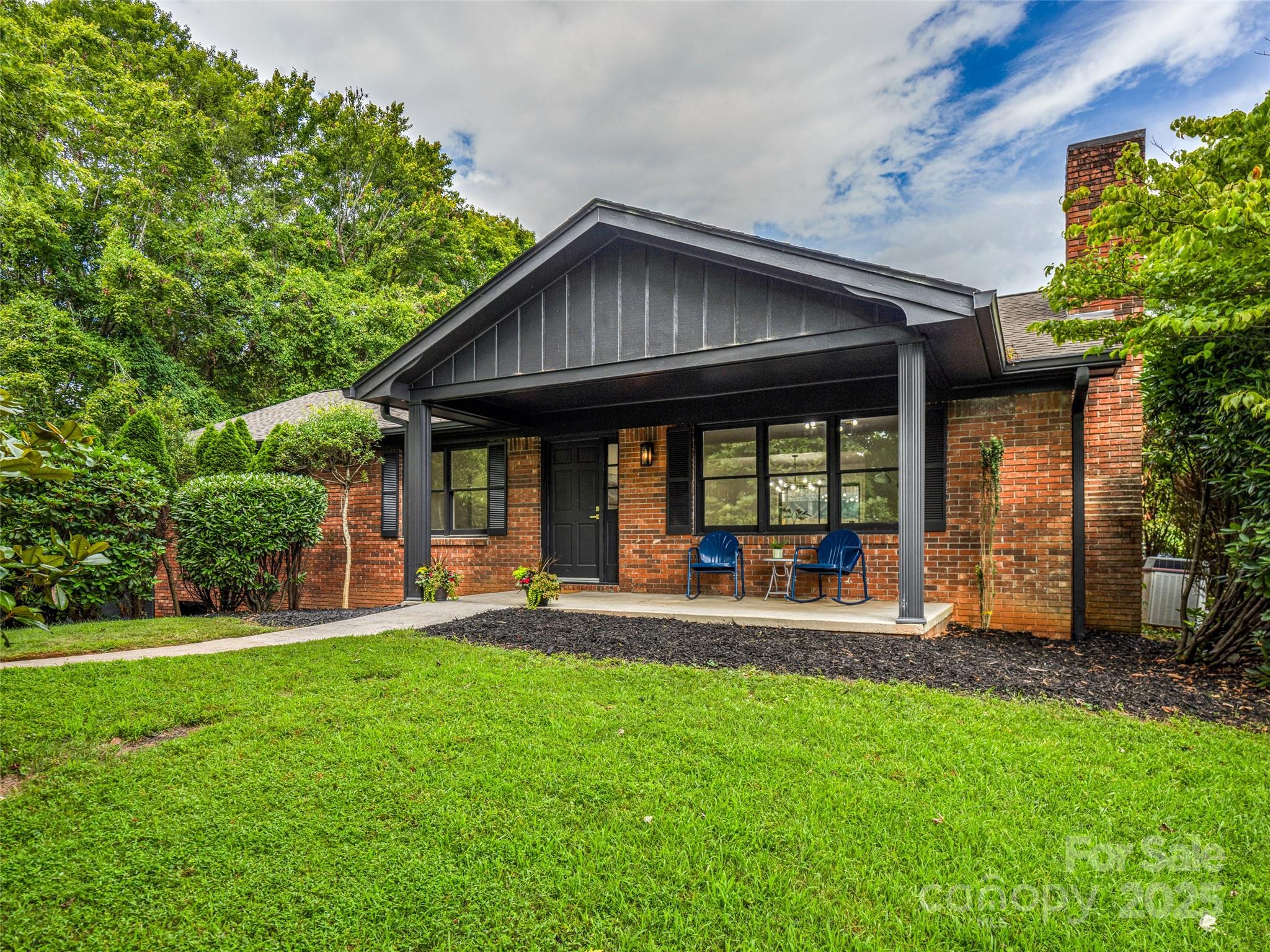 3 Acorn Road Asheville NC 28804