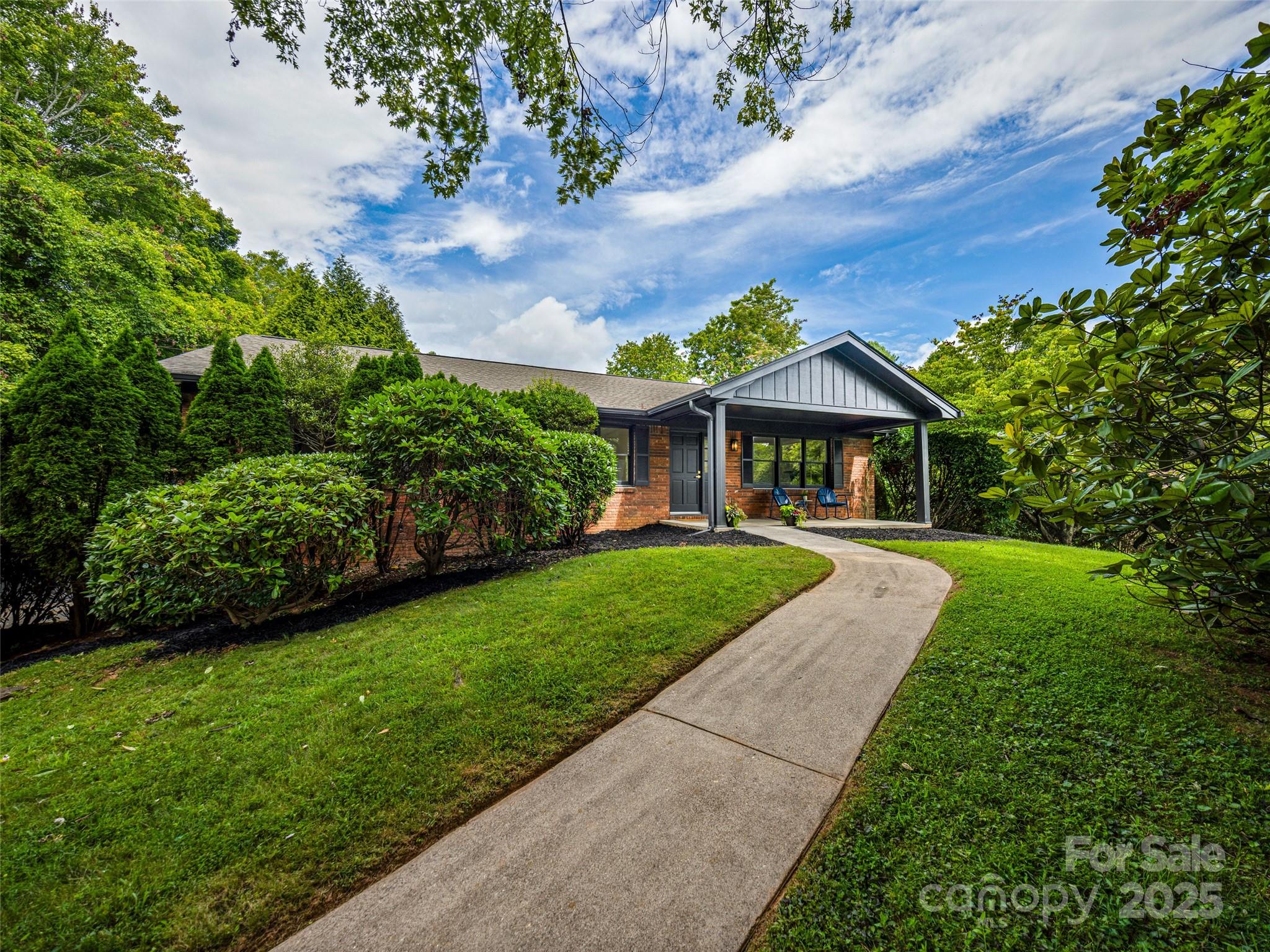 3 Acorn Road Asheville NC 28804