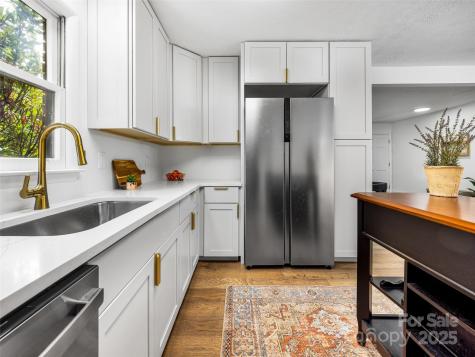 3 Acorn Road Asheville NC 28804