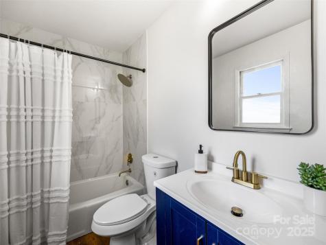 3 Acorn Road Asheville NC 28804