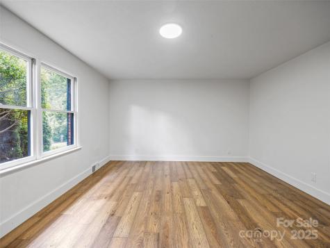3 Acorn Road Asheville NC 28804