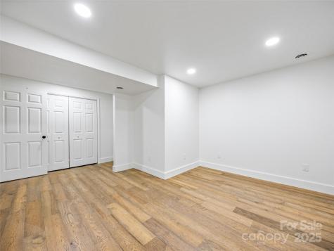 3 Acorn Road Asheville NC 28804