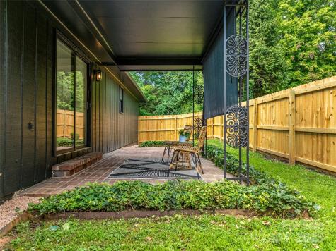 3 Acorn Road Asheville NC 28804
