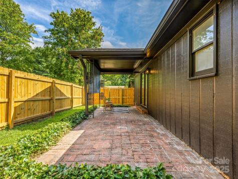 3 Acorn Road Asheville NC 28804