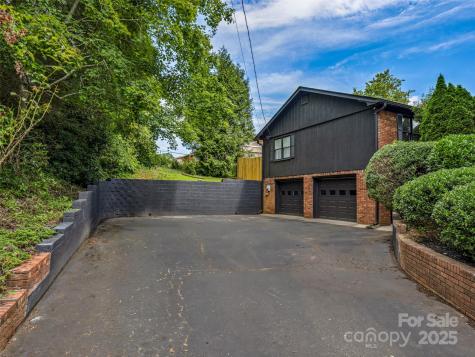 3 Acorn Road Asheville NC 28804