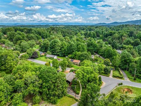 3 Acorn Road Asheville NC 28804