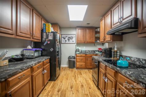 1202 Cannon Drive Lenoir NC 28645