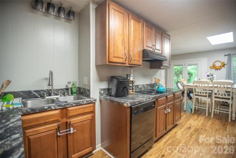 1202 Cannon Drive Lenoir NC 28645