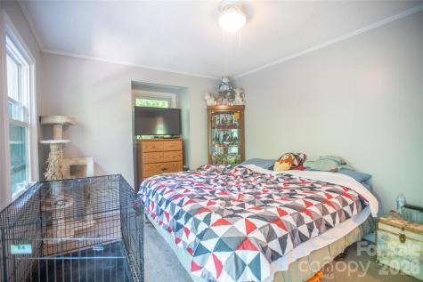 1202 Cannon Drive Lenoir NC 28645