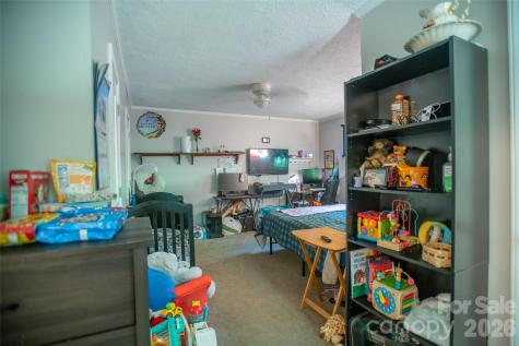 1202 Cannon Drive Lenoir NC 28645