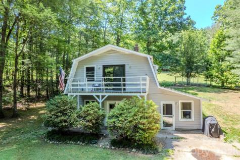 1202 Cannon Drive Lenoir NC 28645