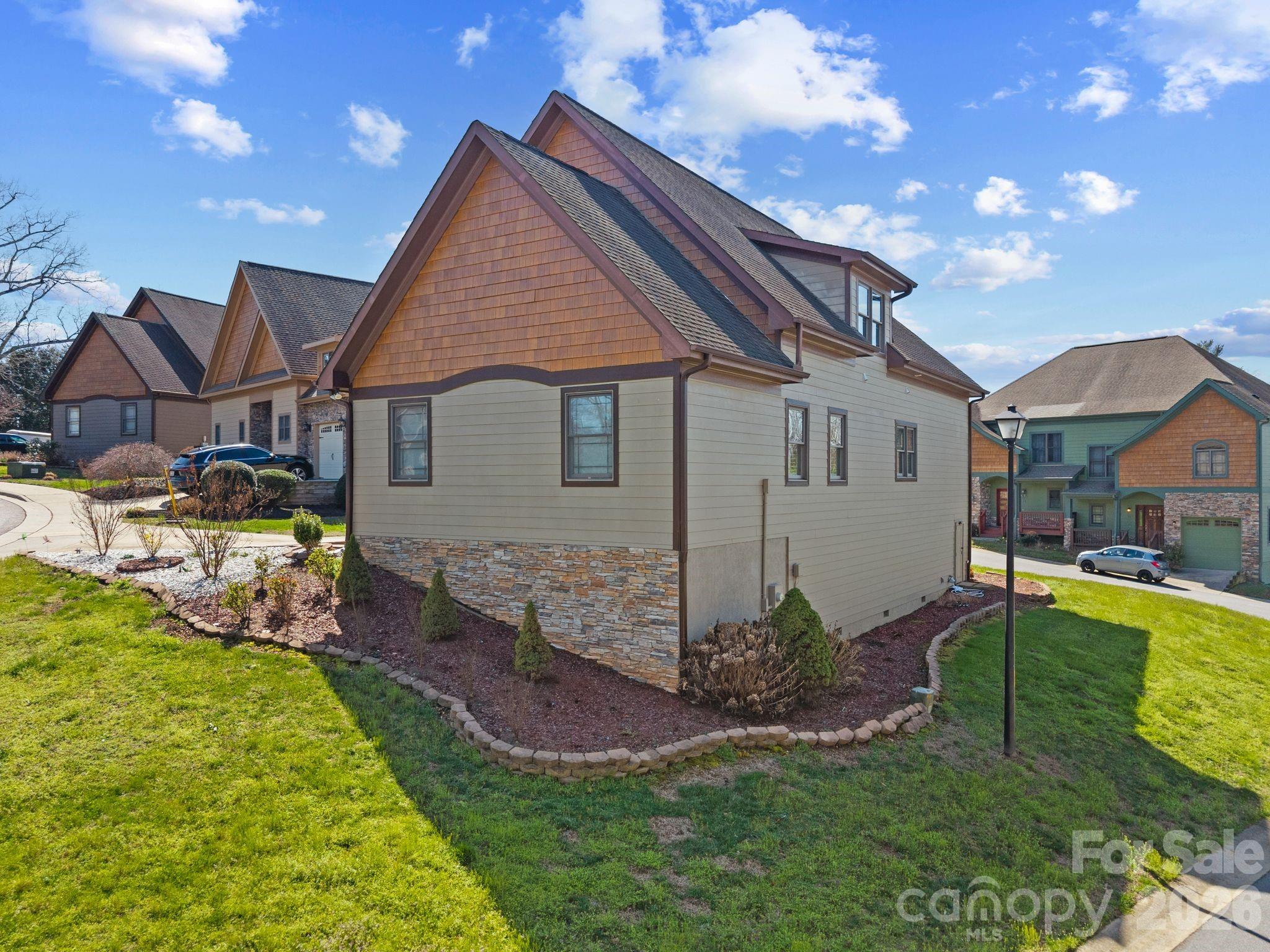 11 Trevors Trail Asheville NC 28806