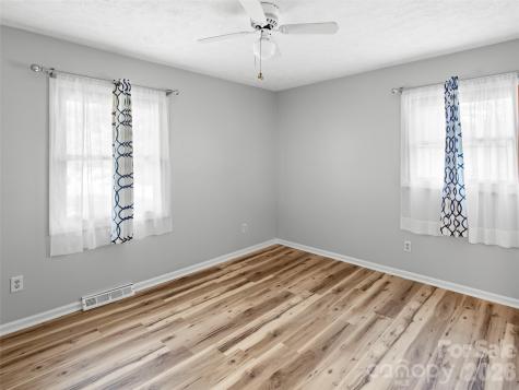 36 Auburndale Drive Asheville NC 28806