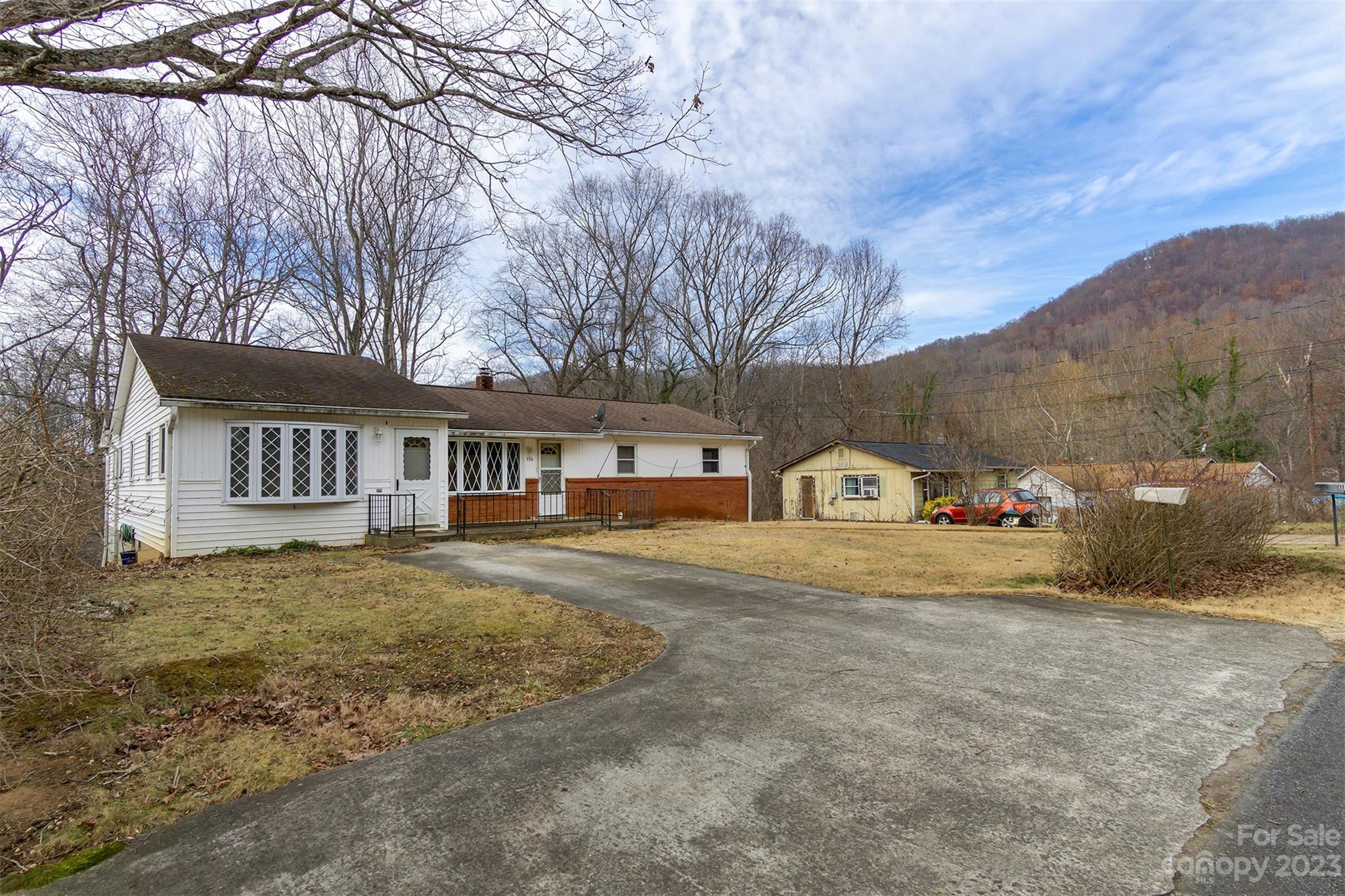 113 Dellwood Avenue Swannanoa NC 28778