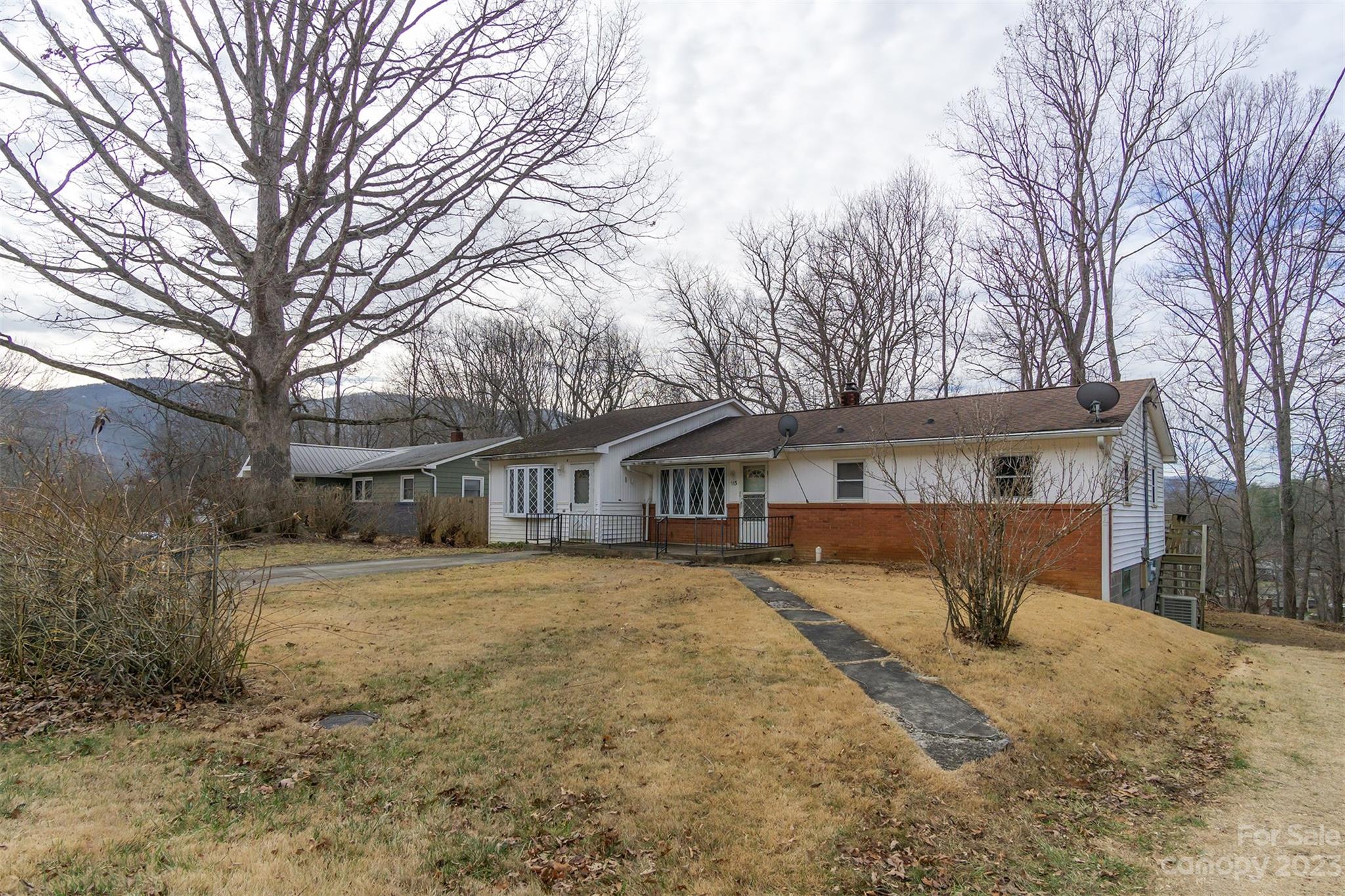 113 Dellwood Avenue Swannanoa NC 28778
