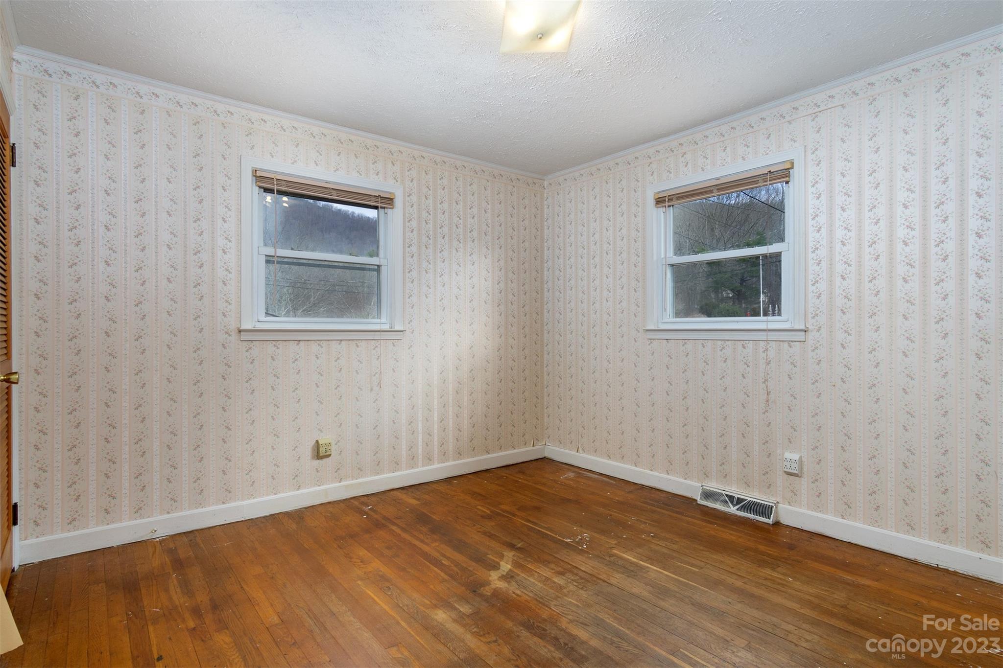 113 Dellwood Avenue Swannanoa NC 28778