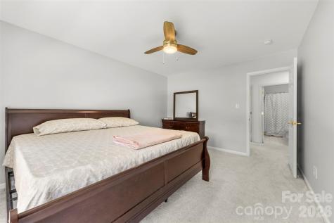 5302 Fairgrove Lane Harrisburg NC 28075