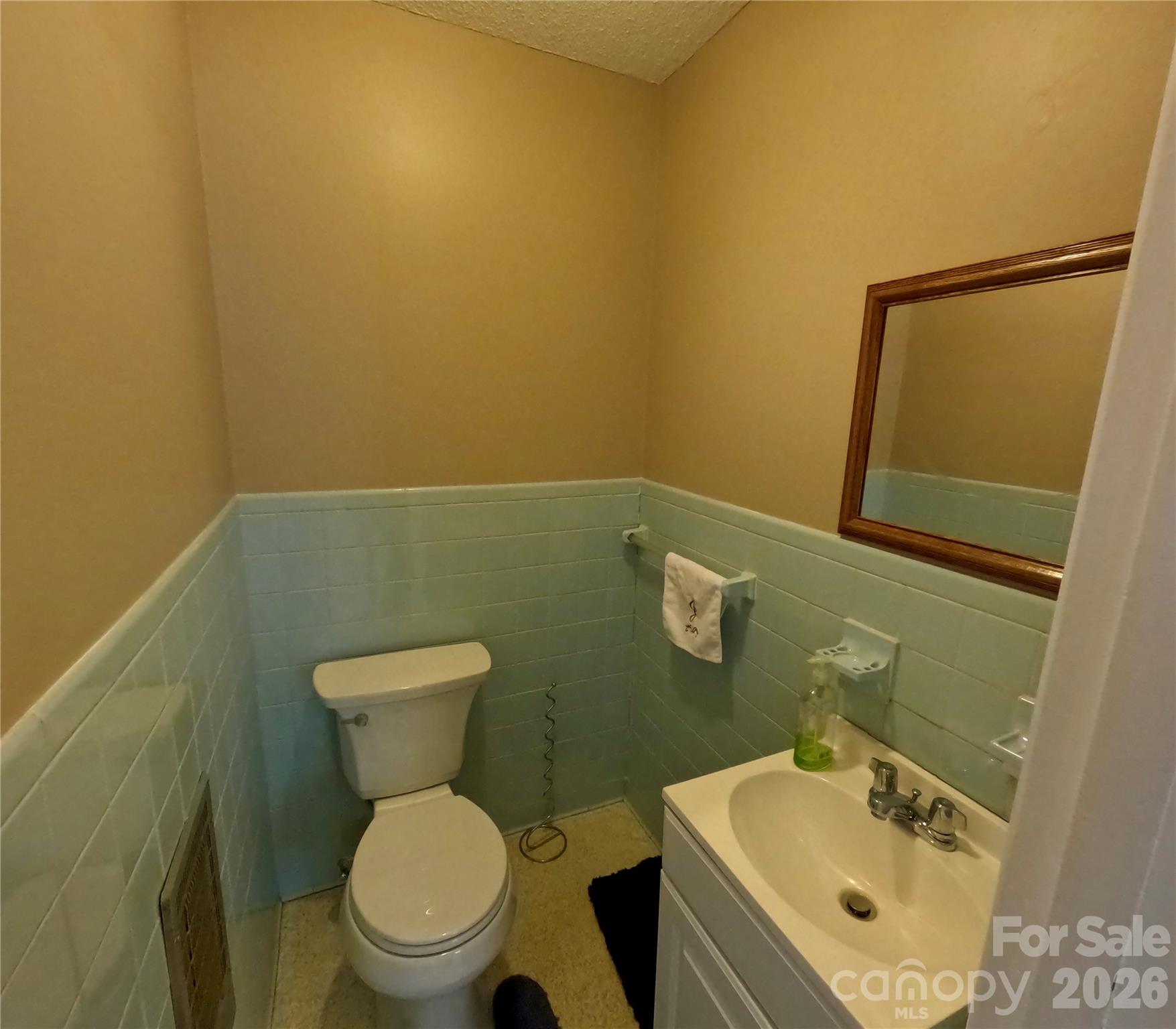 318 Mccall Drive Bessemer City NC 28016