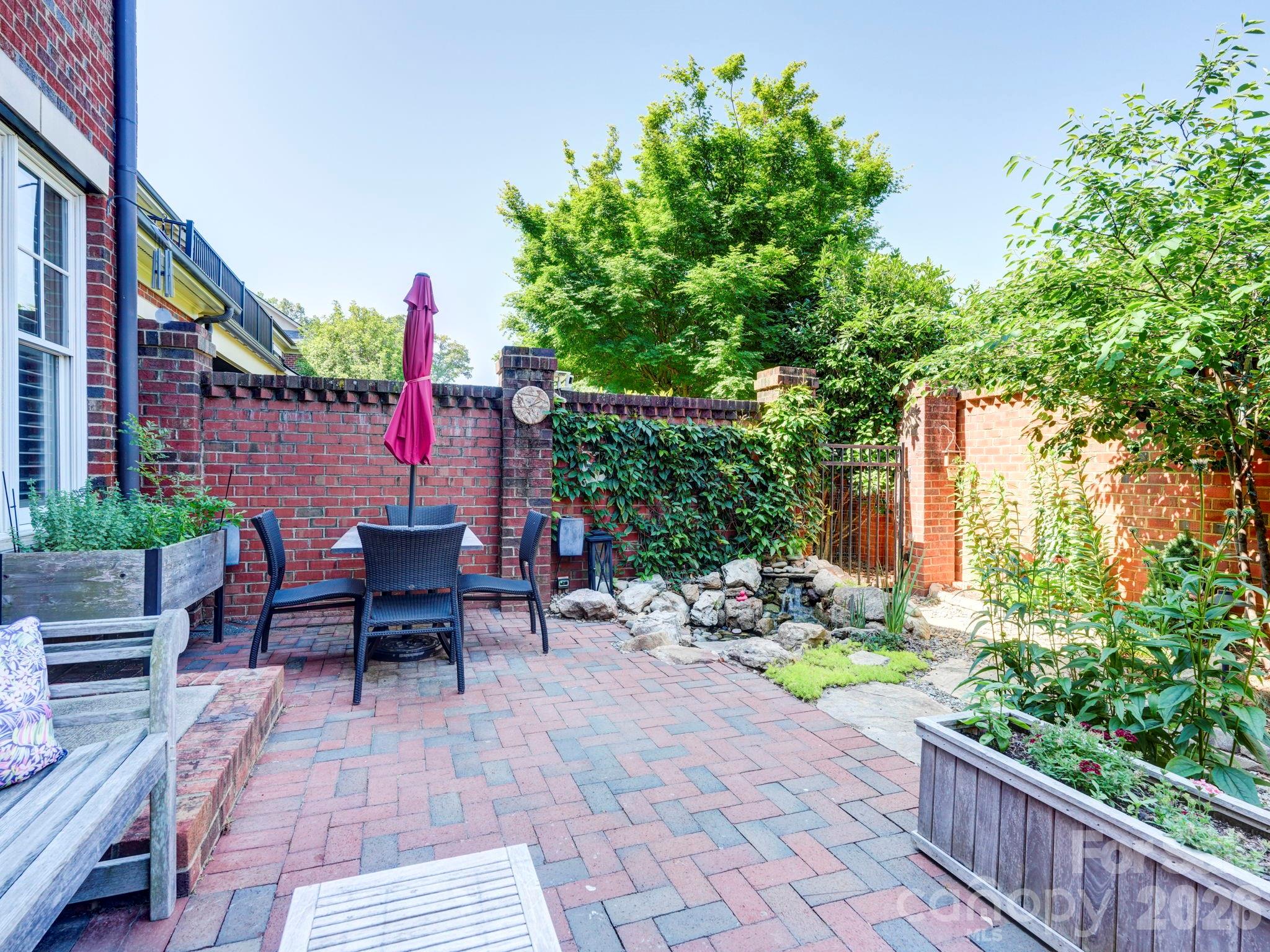 6826 Louisburg Square Lane Charlotte NC 28210