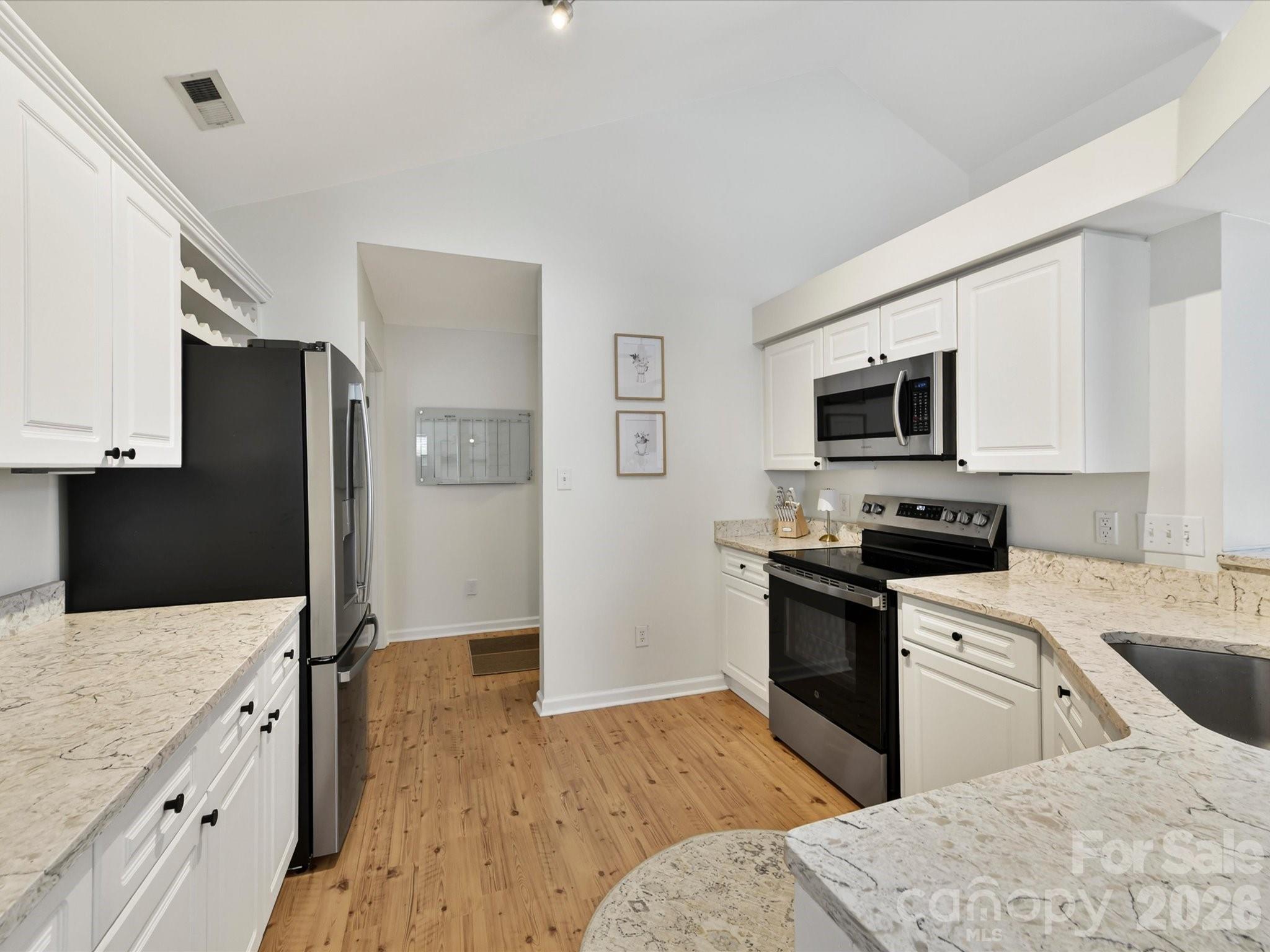 4131 Huntmeadow Drive Charlotte NC 28269