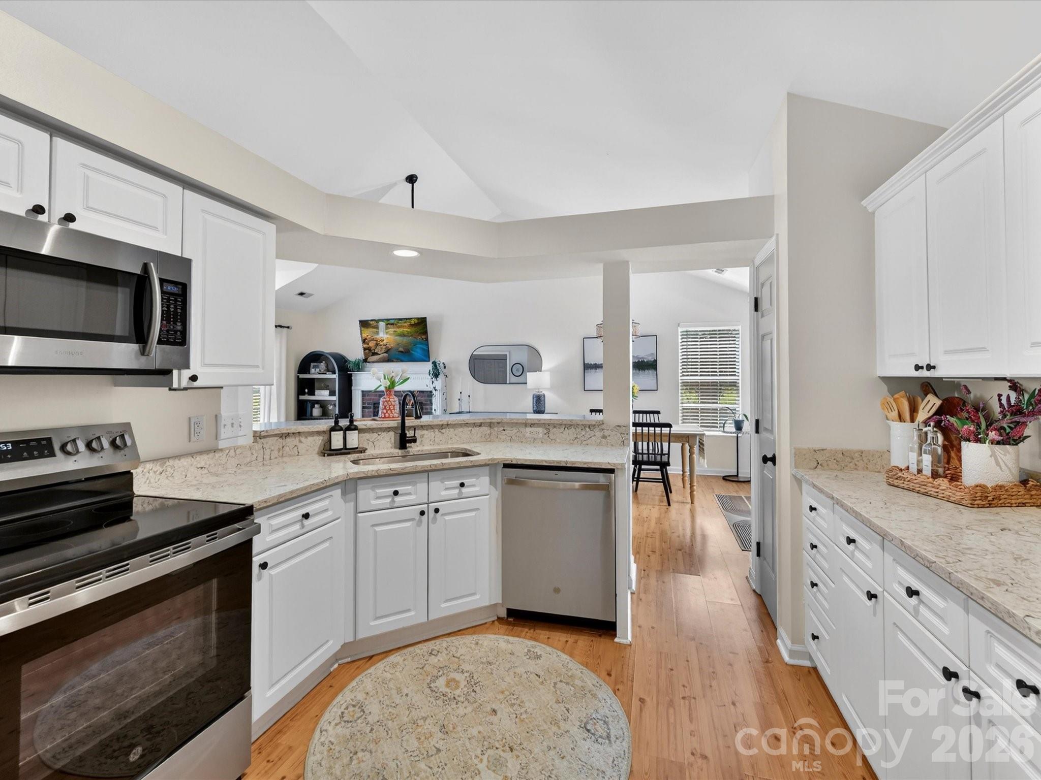 4131 Huntmeadow Drive Charlotte NC 28269