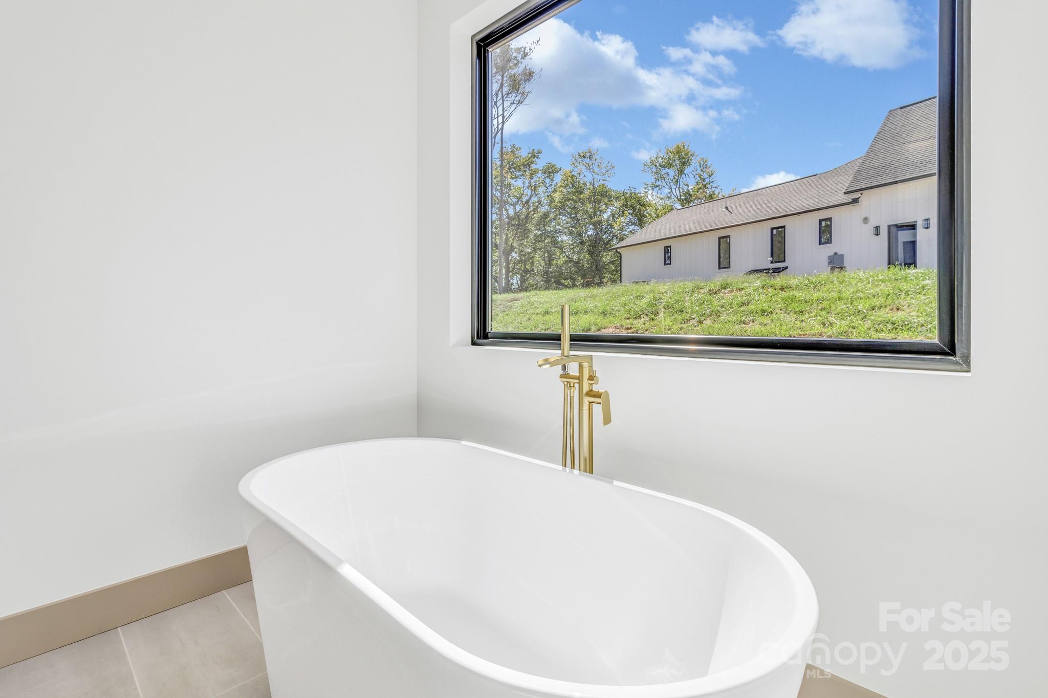 27 Baxter Woods Lane Candler NC 28715