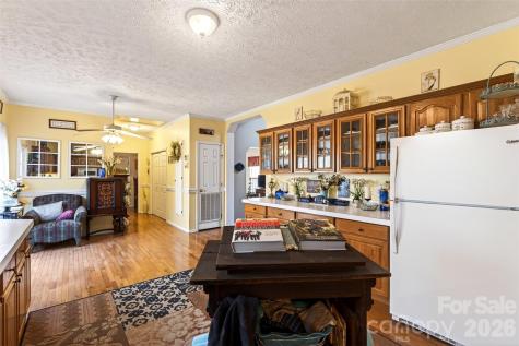 1146 Landrum Road Columbus NC 28722