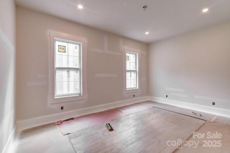 574 Skytop Farm Lane Hendersonville NC 28791