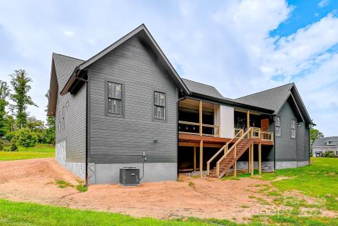574 Skytop Farm Lane Hendersonville NC 28791