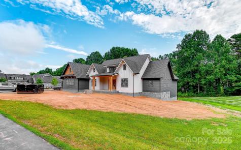574 Skytop Farm Lane Hendersonville NC 28791