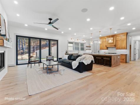574 Skytop Farm Lane Hendersonville NC 28791