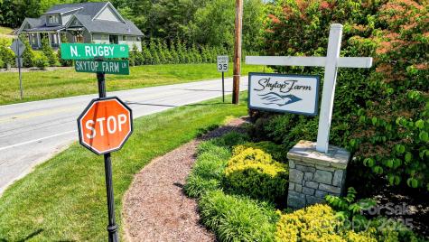 574 Skytop Farm Lane Hendersonville NC 28791