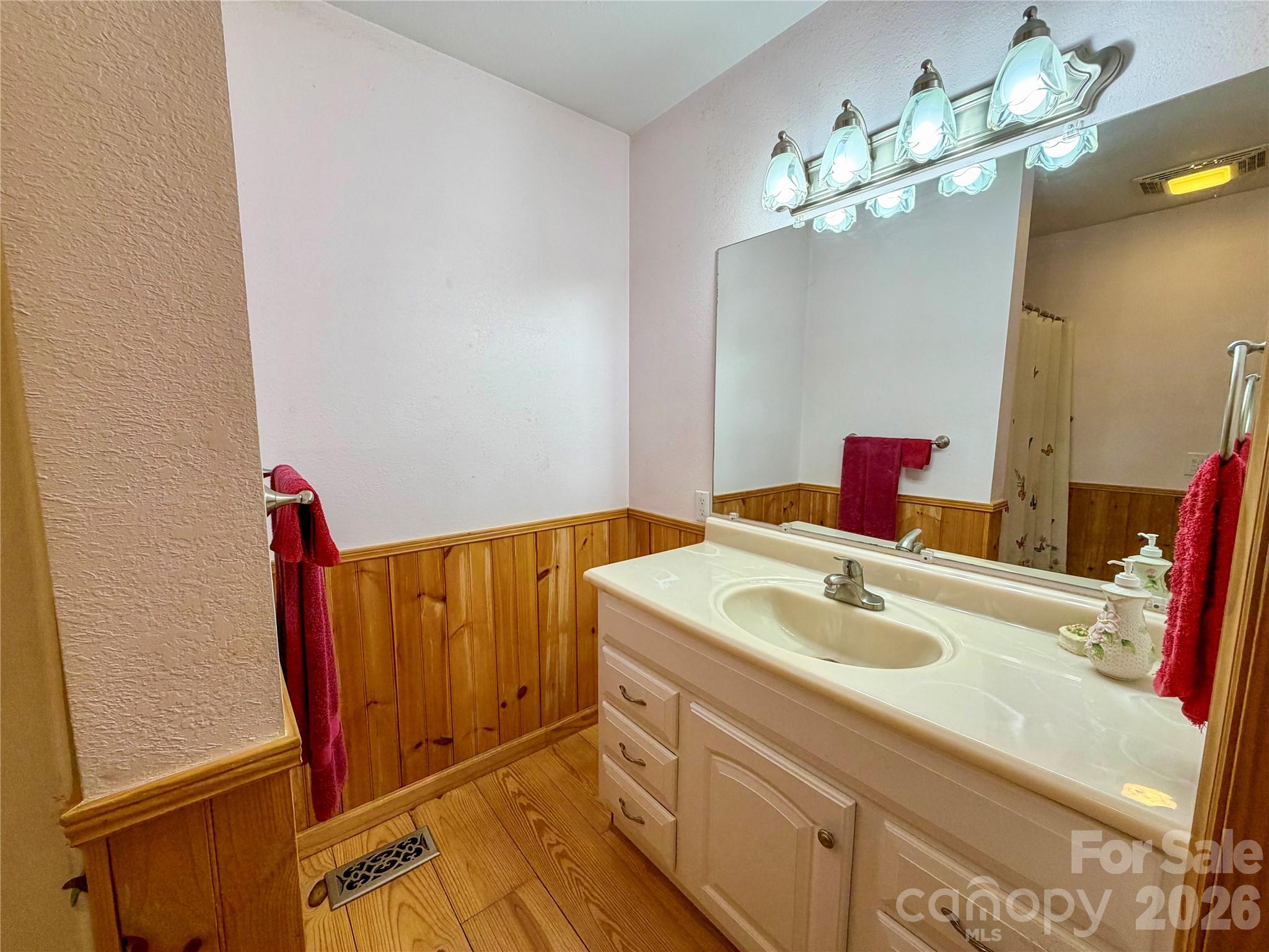 175 Cougar Lane Whittier NC 28789